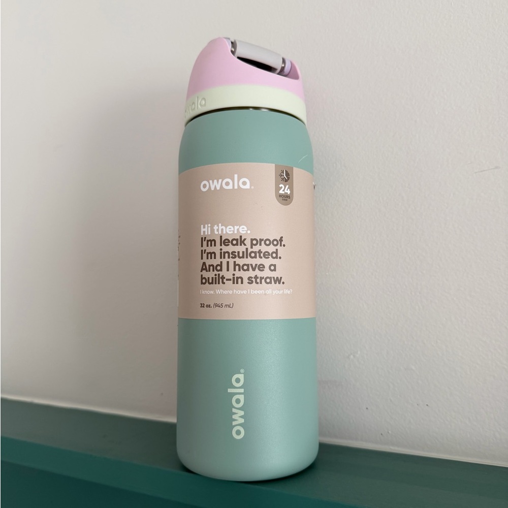 Owala 32 oz. Insulated Water Bottle — Mint & Pastel Pink
